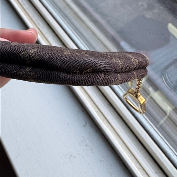 Louis Vuitton Mini Lin Pochette Cles - Picture 9 of 10